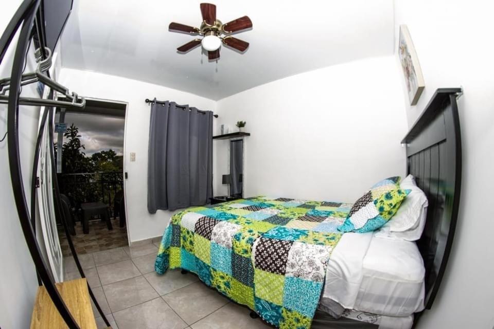 ברלין Hostal Jasmin מראה חיצוני תמונה