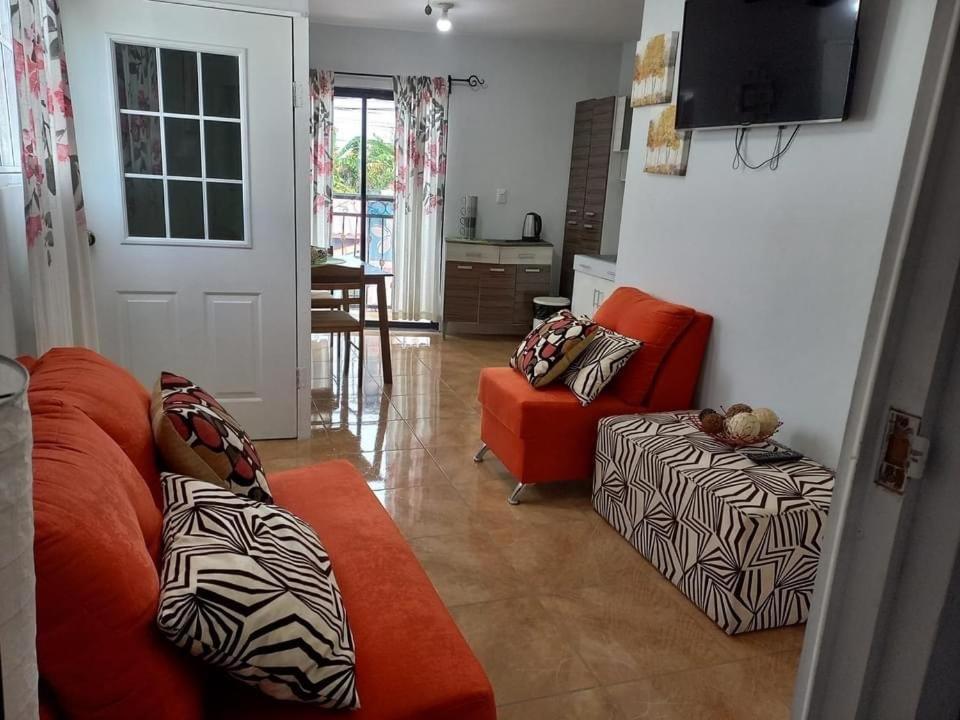 ברלין Hostal Jasmin מראה חיצוני תמונה